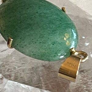 14k Aventurine pendant